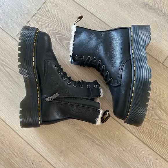 DOC MARTEN Jadon Black Leather Faux Fur Lined Platform Boot